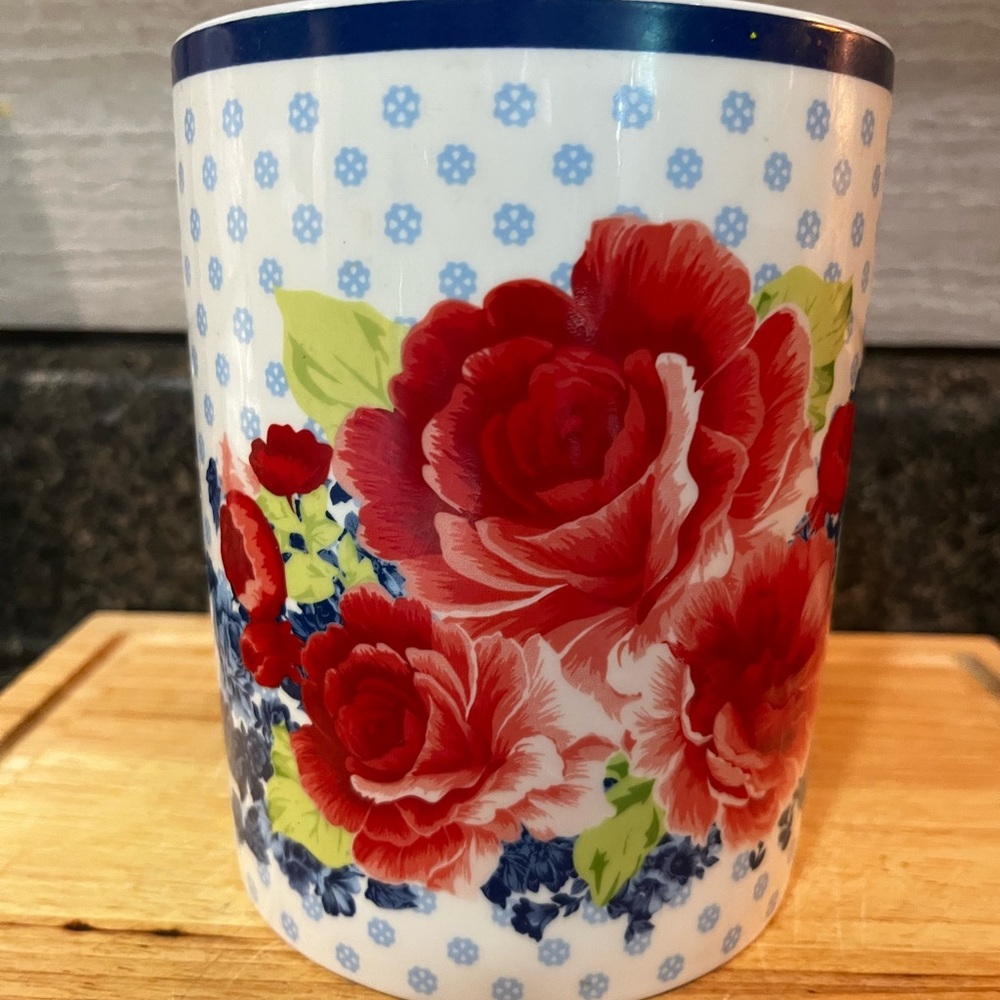 The Pioneer Woman Red and Blue Floral Utensil Holder